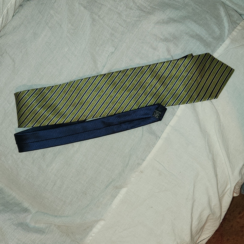 Men's tie